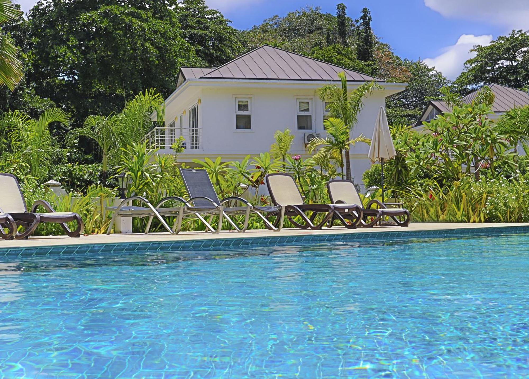 Les Jolies Eaux - Chateau Elysium Villa Beau Vallon (Mahe)