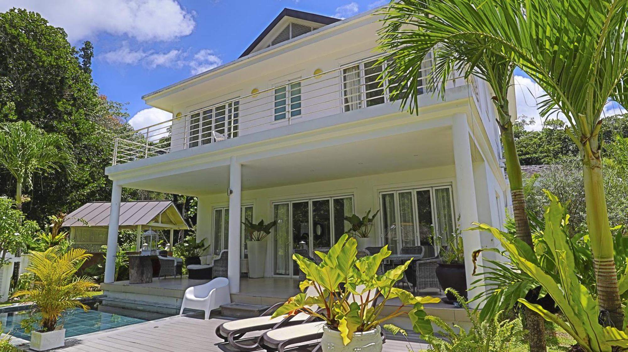 Les Jolies Eaux - Chateau Elysium Beau Vallon (Mahe)
